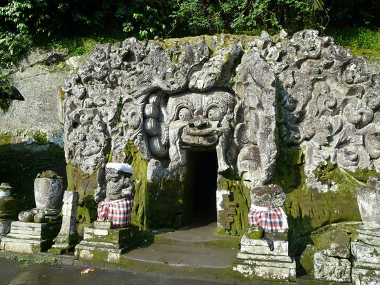 at last... Goa Gajah, ihr erinnert euch? Die Hoehle in der Ganesha wohnt.