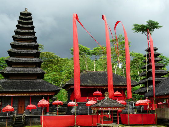 Tempelfarbe rot - Brahma geweiht!!!