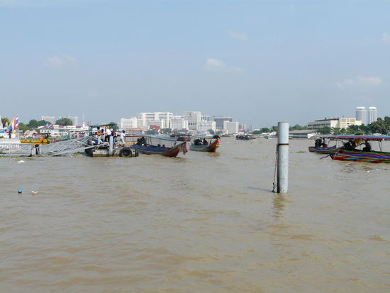 Noch ist alles normal auf Bangkoks Hauptschlagader