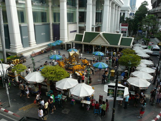 Erawan Schrein vom Skywalk aus gesehen