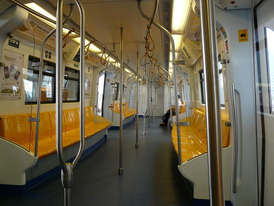 ein echtes Novum.... leere Skytrain....was ist hier los???