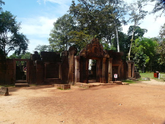 1. Tempel des Tages:
Banteay Srei