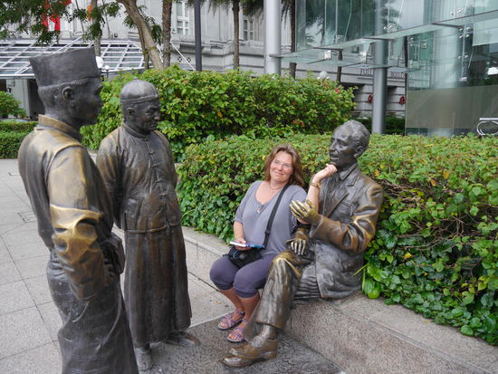 Überall lustige Skulpturen