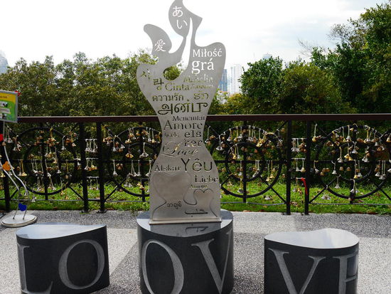 Love, Peace and Rock'nRoll