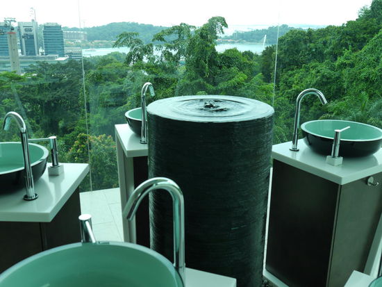 Wahnsinnsaussicht beim Händewaschen.