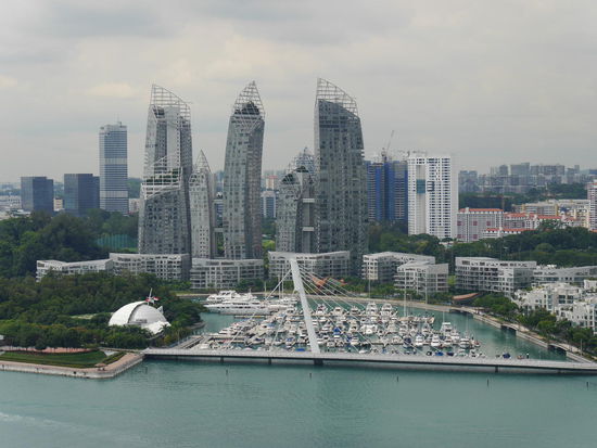 Das wahnsinns Wohnhaus von der anderen Seite.