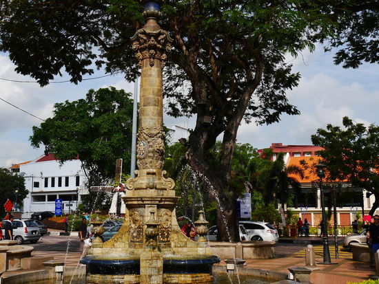 Brunnen, berühmt, auch am roten Platz.