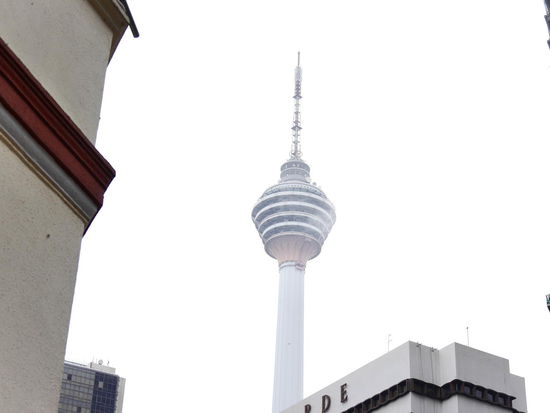 KL- Tower. In den Top Ten der welthöchsten Fernsehtürme. Die man staune überwiegend aus China und den Sowjet Republiken kommen