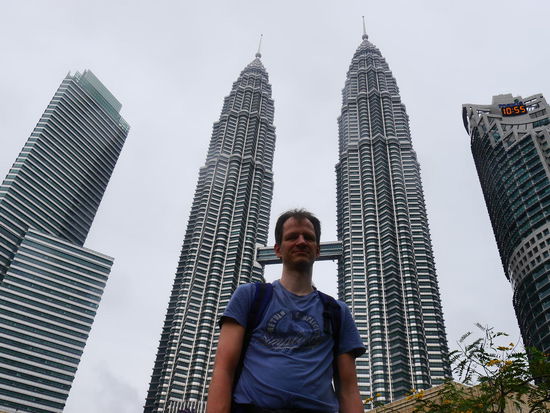 Mal kommen sie ihm zu den Ohren wieder raus....