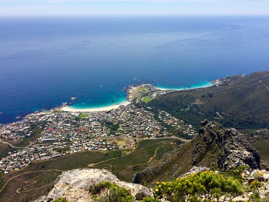 Blick auf Camps Bay und Cliffton