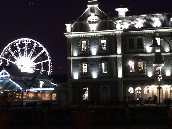 Waterfront bei Nacht