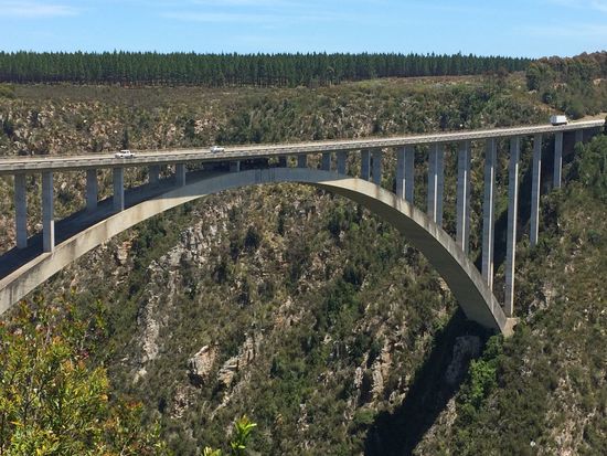Bloukrans Bridge - 216m abwärts in 2 Sekunden