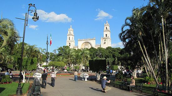 Auch Merida hat,wie alle Dörfer und Städte in Mexico, einen zentralen Platz.