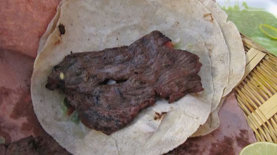 3. Einen der Fleischberge auflegen