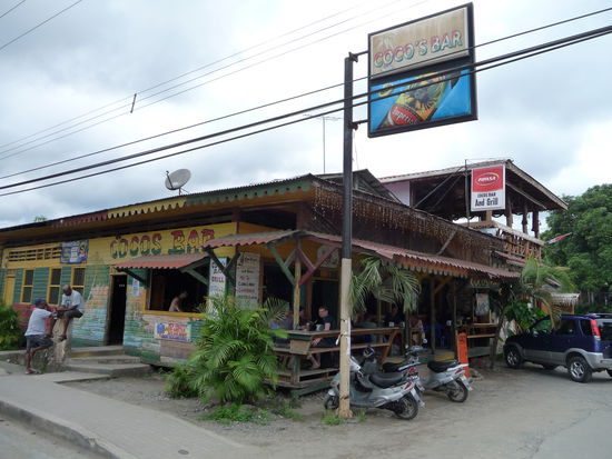 Bar in Cahuita