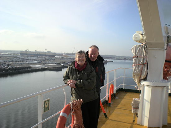 wir sind auf dem Schiff - ein Grund zum Strahlen. 