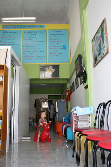 Beim Arzt in Thong Sala