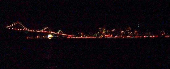 Bay-Bridge und San Francisco von der Schatzinsel aus gesehen.