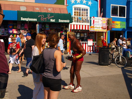 Das ist Arnies Freund aus vergangenen Tagen. 