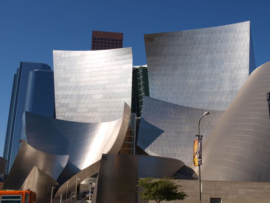 Downtown, die neue Walt-Disney-Konzerthalle