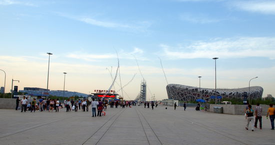 Olympiagelände in Peking - rechts Vogelnest, links Schwimmstadion