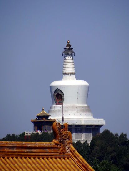 Die Weiße Dagoba - liegt außerhalb der Verbotenen Stadt.