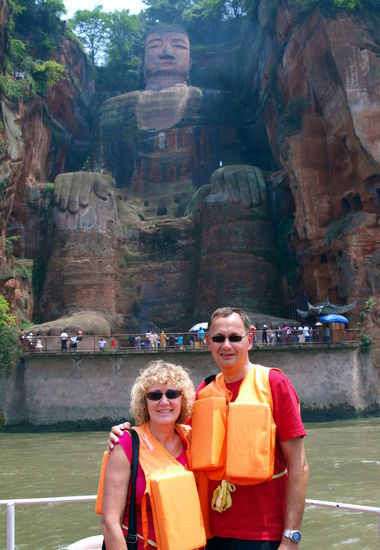 Langnasen mussten für ihre Sicherheit Schwimmwesten tragen.