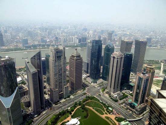 Auf der anderen Seite das alte Shanghai, diesseits Pudong.