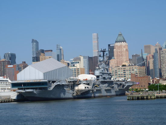 Beginn der Rundfahrt um Manhattan auf dem Hudson-River