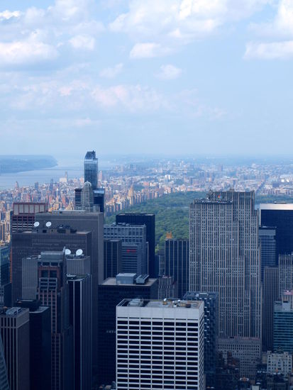 Blick auf den riesigen Central-Park, rechteckig und mit geraden Linien angelegt.