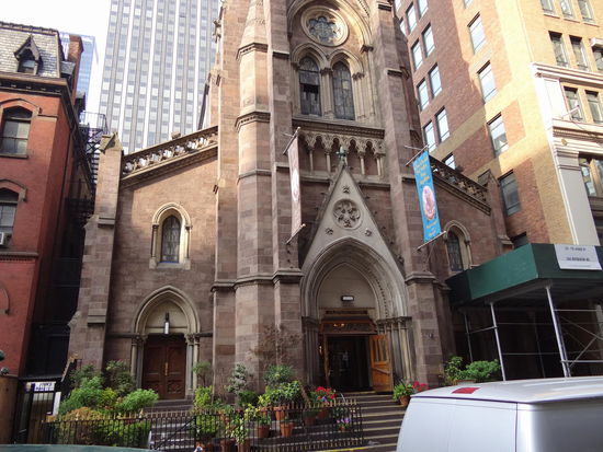 Auch für die Kirchen ist in Manhattan der Platz begrenzt.