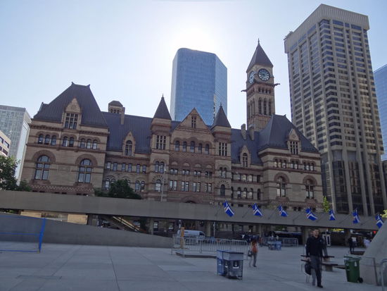 Dem Abrissbagger entkommen