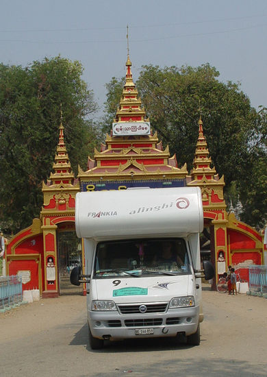 Auf unserer Reise 2004 in Myanmar