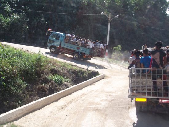 LKW Fahrt zum Goldenen Felsen