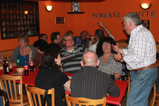 Gemütliches beisammen sein und ein kommen und gehen bis in die frühen Morgenstunden