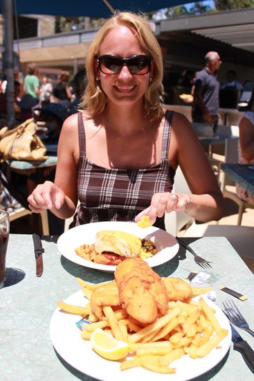 Zum letzten Mal Aussie Fish und Chips und ein gebratener John Dory....hier am Watson Point in der Syd Harbour.