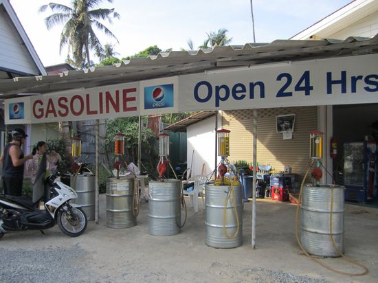 Eine Tankstelle auf Koh Chang.