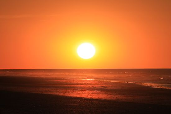 Jeden Abend dieser Anblick. Seit 1ner Woche haben wir auch keine grössere Wolke gesehen.