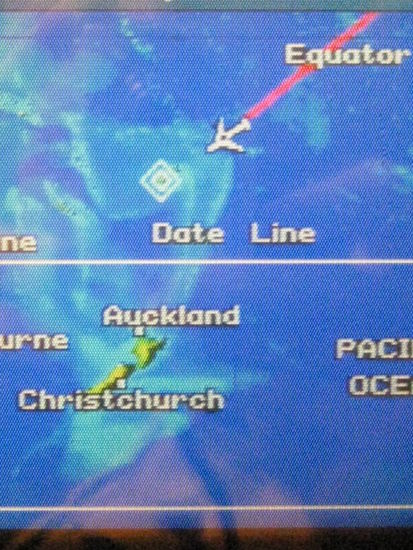 Kleines Raetsel fuer meine angehenden Nobel-Preis-tragenden Nerd-Freunde : Da steigt man am Abend um 21 Uhr ins Flugzeug, sitzt 10 Stunden drin und wenn man aussteigt, ist es 5 Uhr morgens und am Abreiss-Kalender in der Kueche fehlen 2 Blatter (und nicht 1). Was ist passiert?