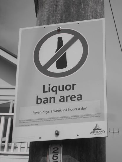 Aus Wut, dass mich keiner arbeiten lassen wollte, hab ich in ganz Kerikeri kleine Schilder aufgehaengt, das haben sie jetzt davon!