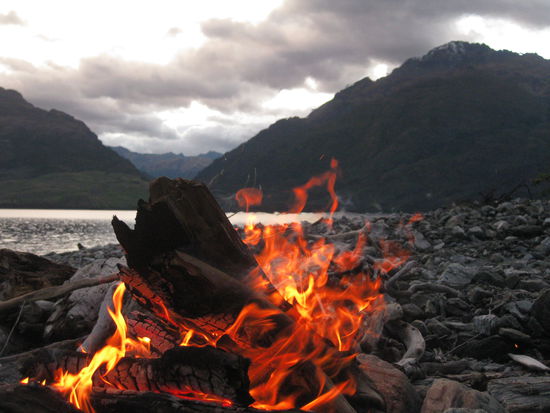 ...wo's doch so fein knistert und bruzzelt und vor allem warm haelt