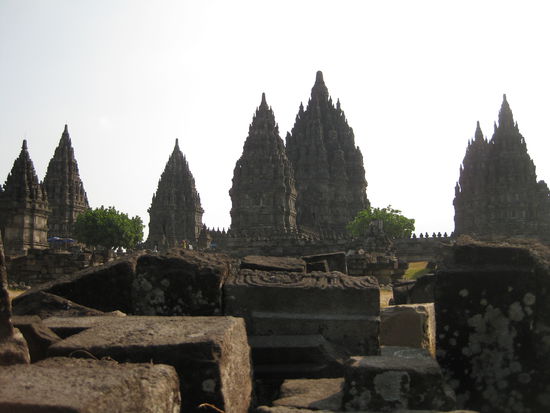 feine Tempel-Anlage ham se der Shiva und ihren Freunden da gebaut die Hindus
