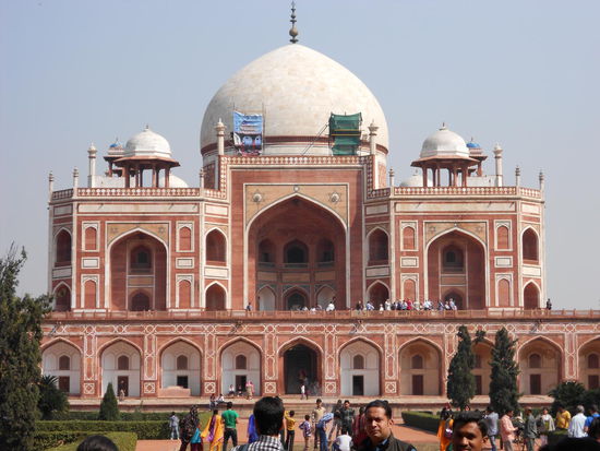 Eine Grabstätte, die angeblich dem Taj Mahal zum Vorbild diente