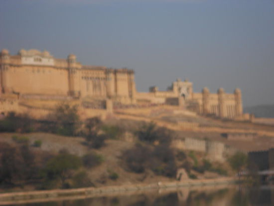 Hier das Amber Fort in Jaipur. Leider sieht man die Elefanten nicht.