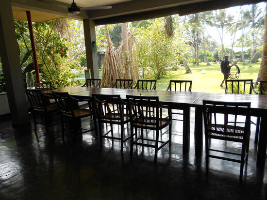 Unser Essplatz, mit wunderschönem Blick in den Garten
