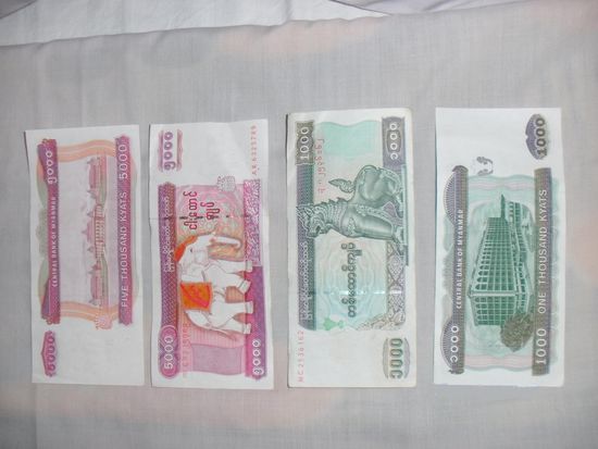 5000 und 1000 Kjat.  Da hab ich nie häßliche verbrauchte für meine druckfrischen Dollars bekommen. Dollars müssen wirklich so aussehen und dürfen nicht im Geringsten geknickt und geknittert sein!!! Bei Euro ist das Theater geringer.