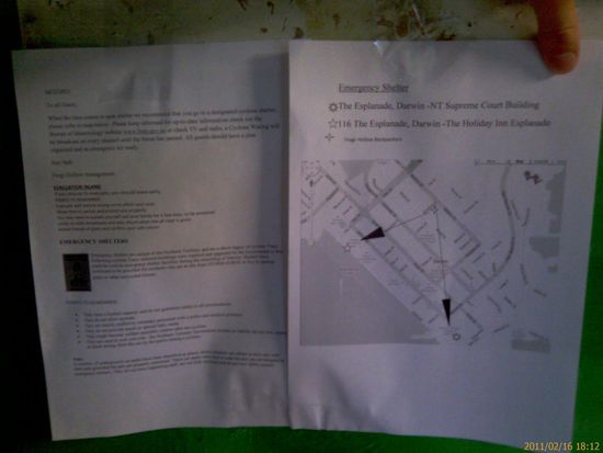 Man erkannt es zwar nicht aber das ist der Evakuierungsplan mit den empfohlenen Vorsichtsmaßnahmen...