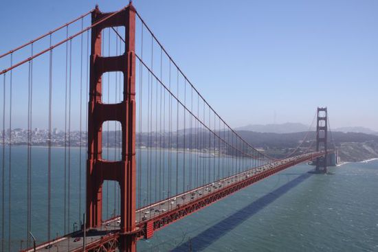 Als nächstes Ziel unserer Reise hat auf uns die wunderschöne Stadt San Francisco gewartet. Die Stadt ist auch bekannt als Fog City. Da sie so nahe am Pacific liegt, sind manche Stadtteile häuftig im Nebel und man kann nicht jeden Tag erwarten die volle Sicht auf die beeindruckende Golden Gate Bridge zu haben. Aber wir hatten Glück.