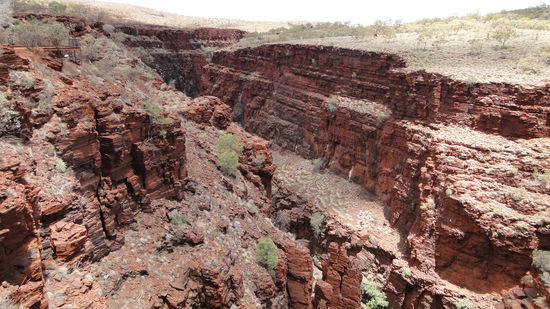 eine der vielen Schluchten im Karijini Nationalpark