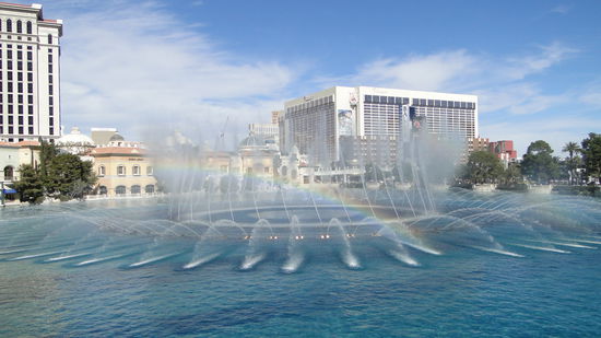 und die Springbrunnen Show vor dem Hotel